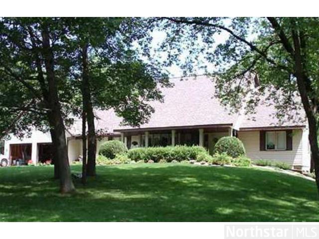 237 Edgewood Ln, Saint Paul, MN 55118 photo 1