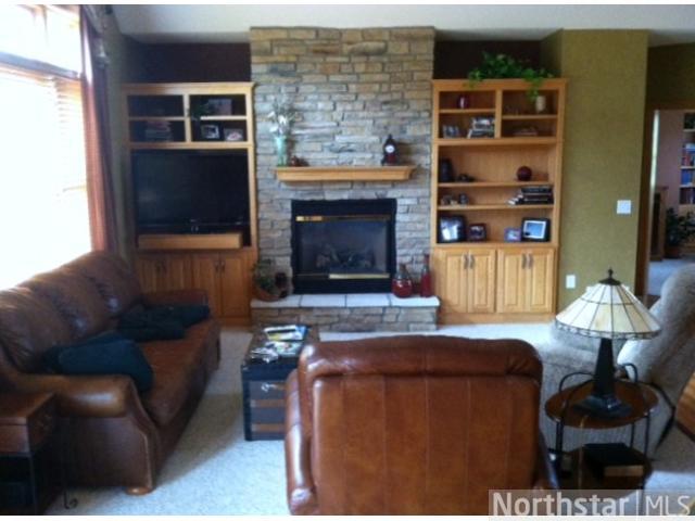 1316 Cobblestone Rd N, Champlin, MN 55316 photo 2
