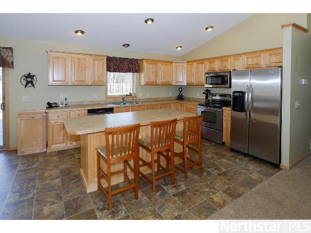 357 Devin Ln, River Falls, WI 54022 photo 3