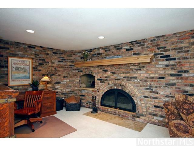 18608 Heathcote Dr, Wayzata, MN 55391 photo 10