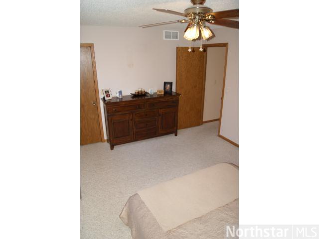 1003 3rd Se St, Faribault, MN 55021 photo 4