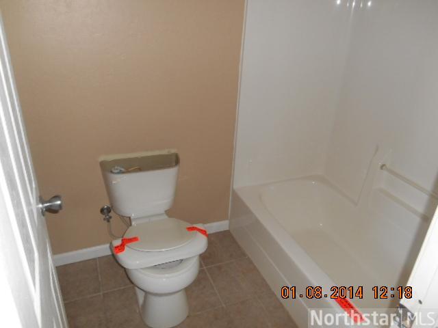 12852 Belle Aire Dr, Champlin, MN 55316 photo 8
