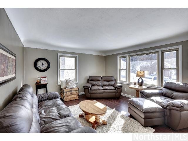 409 1st E St, Jordan, MN 55352 photo 4