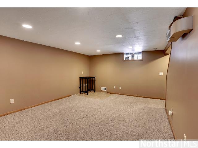 409 1st E St, Jordan, MN 55352 photo 12