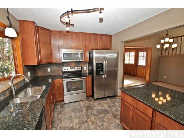 7141 116th N Pl, Champlin, MN 55316 photo 2