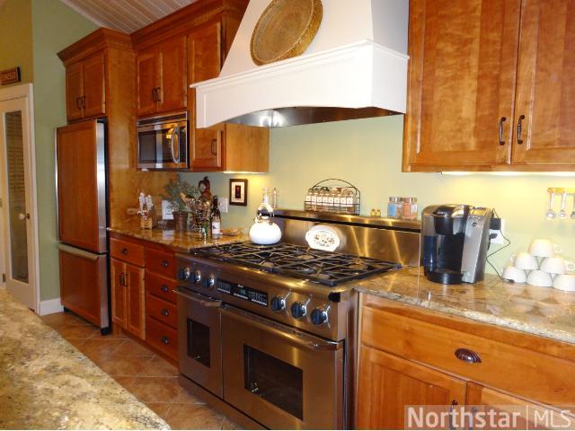 2941 Casco Point Rd, Wayzata, MN 55391 photo 2