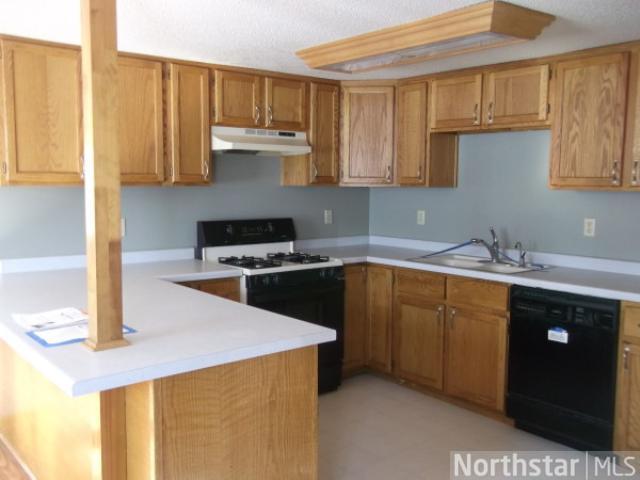 624 Front St, Kenyon, MN 55946 photo 4