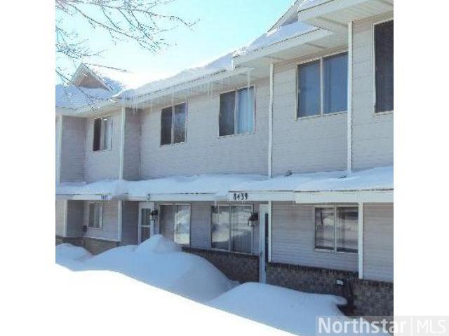 8439 S Pond Trl, Champlin, MN 55316 photo 1