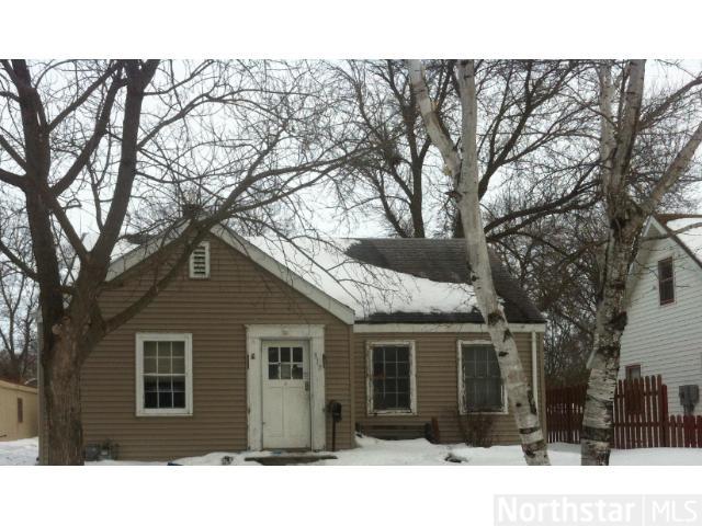 315 Bernard Se St, Willmar, MN 56201 photo 1