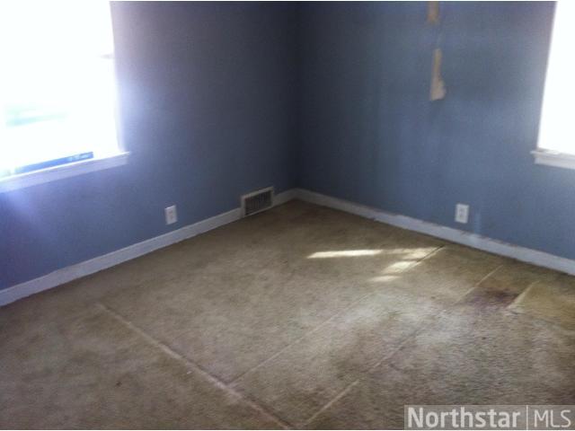 315 Bernard Se St, Willmar, MN 56201 photo 6
