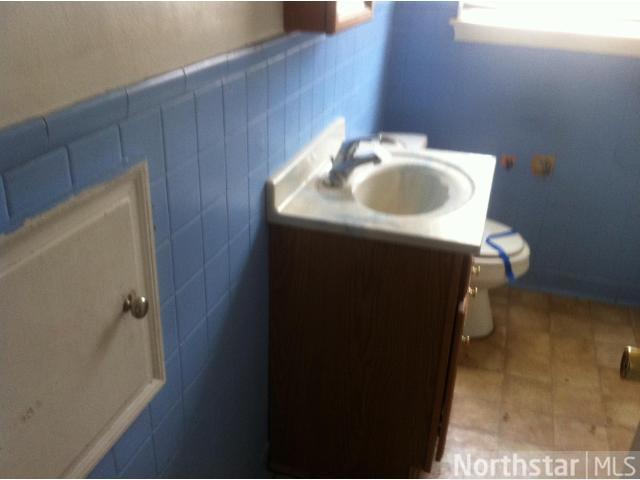 315 Bernard Se St, Willmar, MN 56201 photo 4