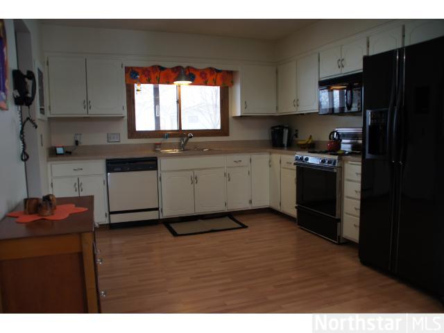 7216 109th Cir N, Champlin, MN 55316 photo 3