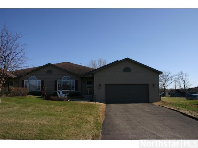 2425 Cornell Dr, Faribault, MN 55021 photo 1
