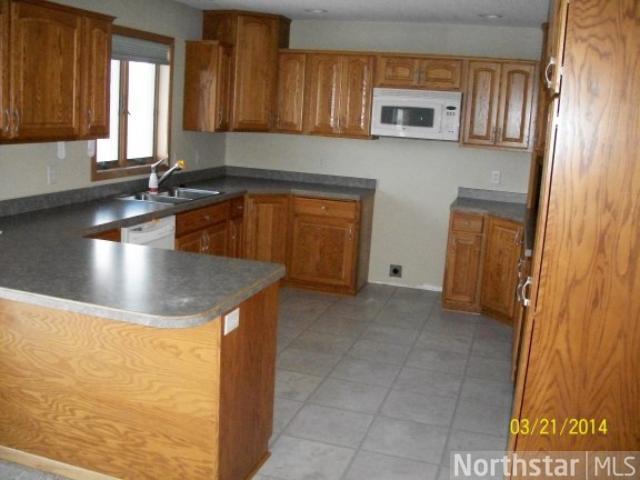 1317 20th St, Glencoe, MN 55336 photo 2