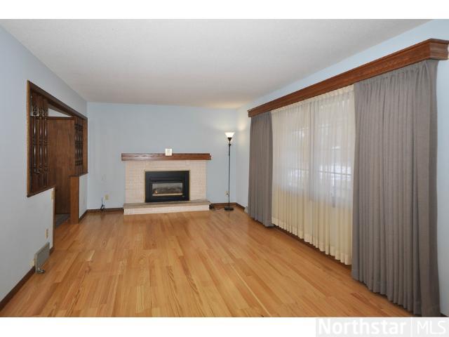 4854 Drake St, Maple Plain, MN 55359 photo 3