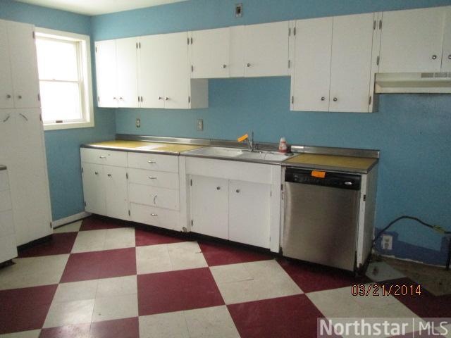 1326 Maple St, Baldwin, WI 54002 photo 6