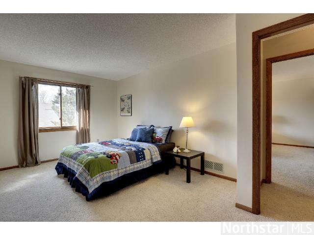 577 Skillman E Ave, Saint Paul, MN 55117 photo 5