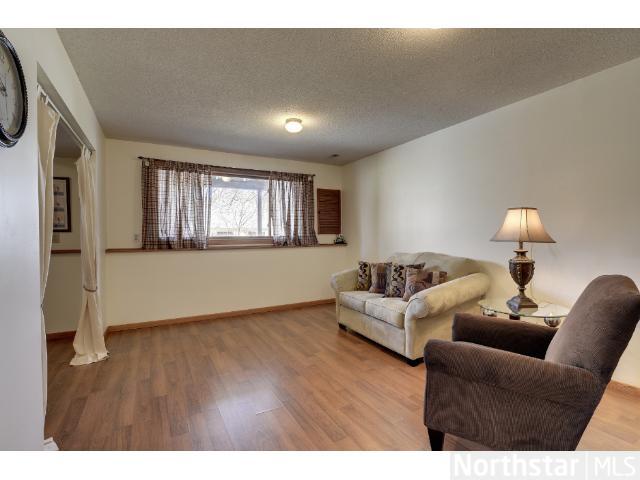 577 Skillman E Ave, Saint Paul, MN 55117 photo 6