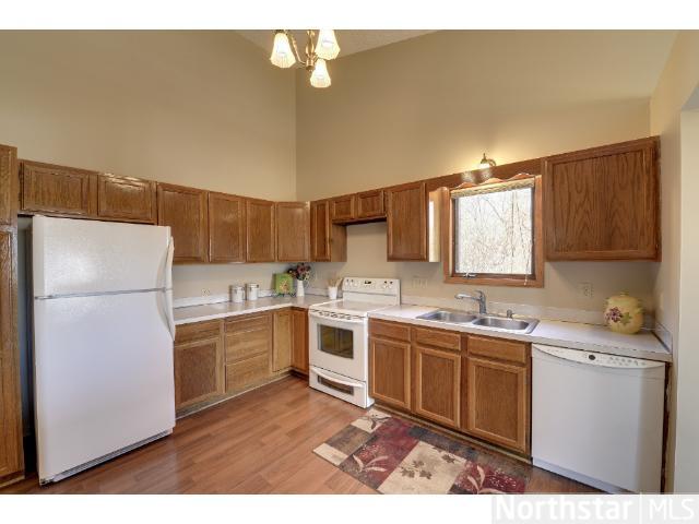 577 Skillman E Ave, Saint Paul, MN 55117 photo 2