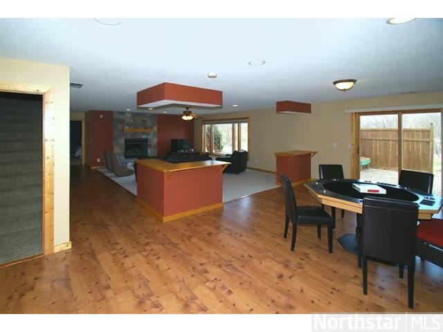 6885 Deer Ct, Hugo, MN 55038 photo 9