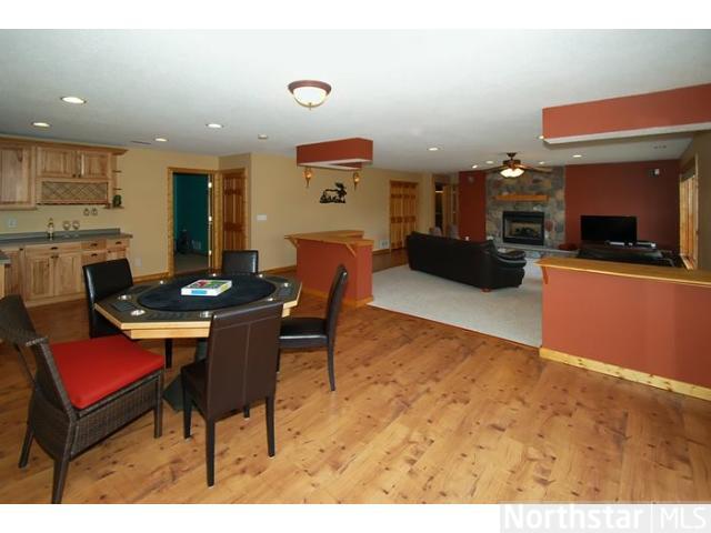 6885 Deer Ct, Hugo, MN 55038 photo 10