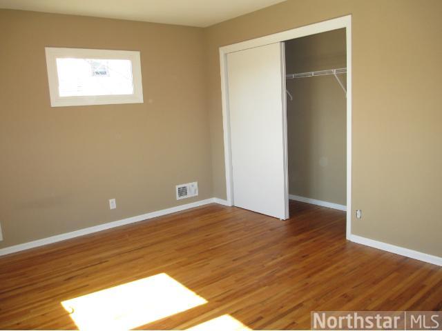 317 S 5th St, Saint Peter, MN 56082 photo 8