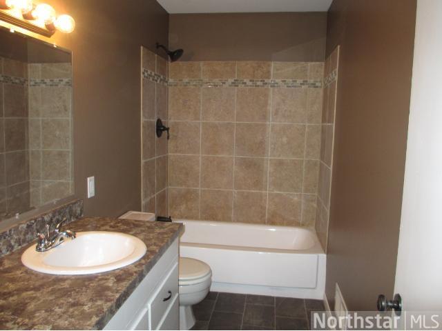 317 S 5th St, Saint Peter, MN 56082 photo 7