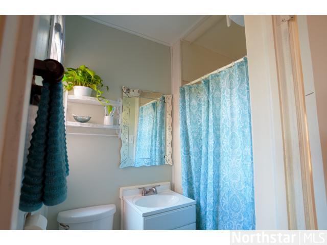 994 Walnut Ct, Chaska, MN 55318 photo 10