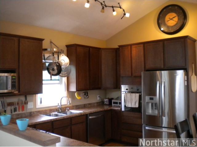 285 Haskell E St, Saint Paul, MN 55118 photo 2
