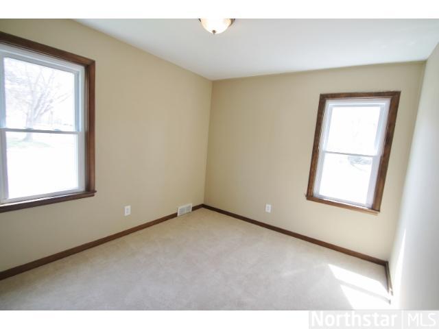 400 W 3rd St, Chaska, MN 55318 photo 9