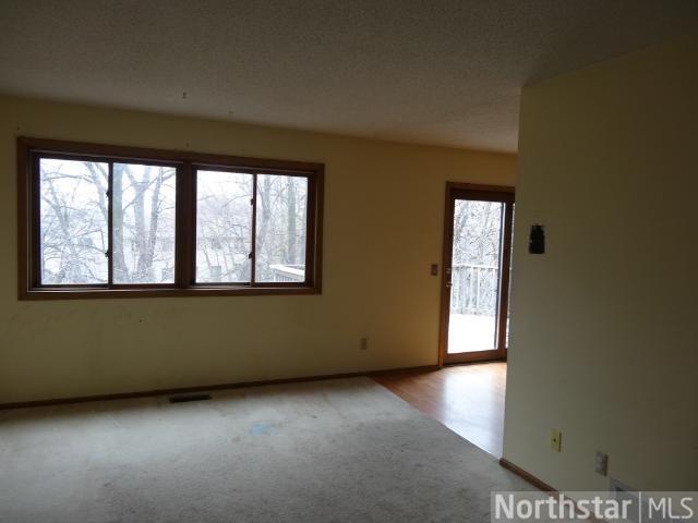 717 Schubert Dr, Buffalo, MN 55313 photo 2