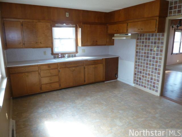 115 1st St E, Madison, MN 56256 photo 3