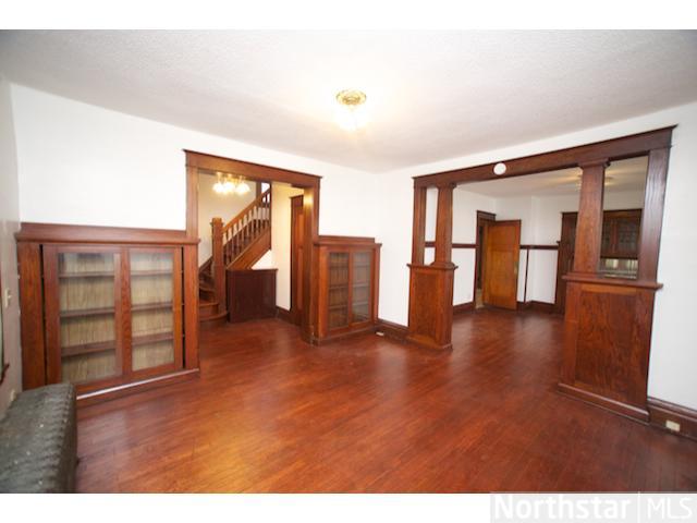 954 3rd St E, Saint Paul, MN 55106 photo 2