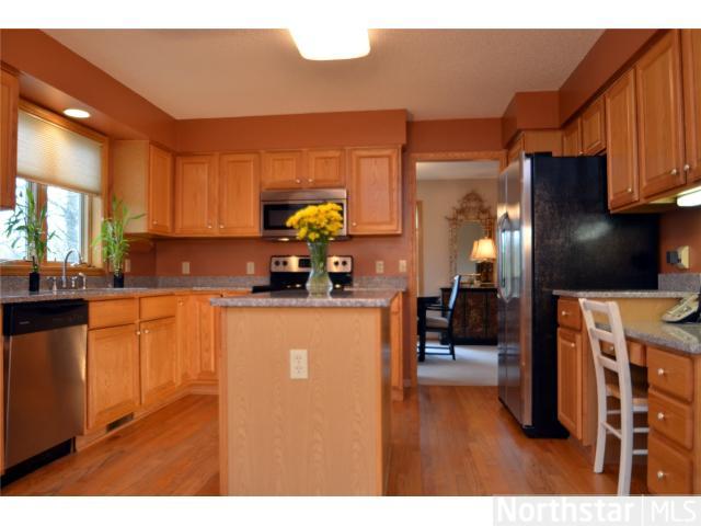 4183 Pond Wynde S, Saint Paul, MN 55122 photo 3