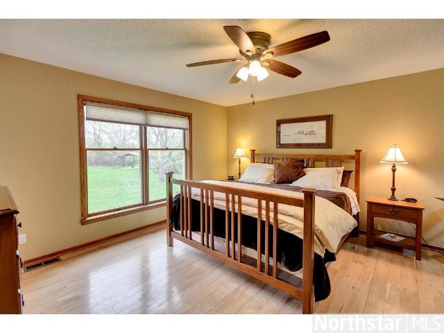 255 Plainview Dr, River Falls, WI 54022 photo 10
