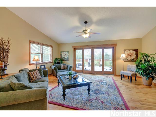 255 Plainview Dr, River Falls, WI 54022 photo 9