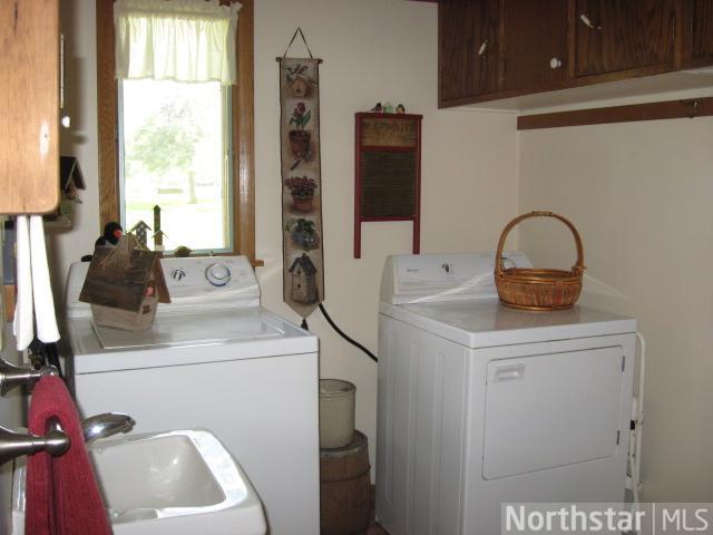 1710 11th E St, Glencoe, MN 55336 photo 5