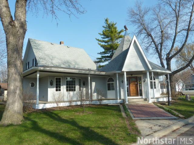 1906 11th E St, Glencoe, MN 55336 photo 1