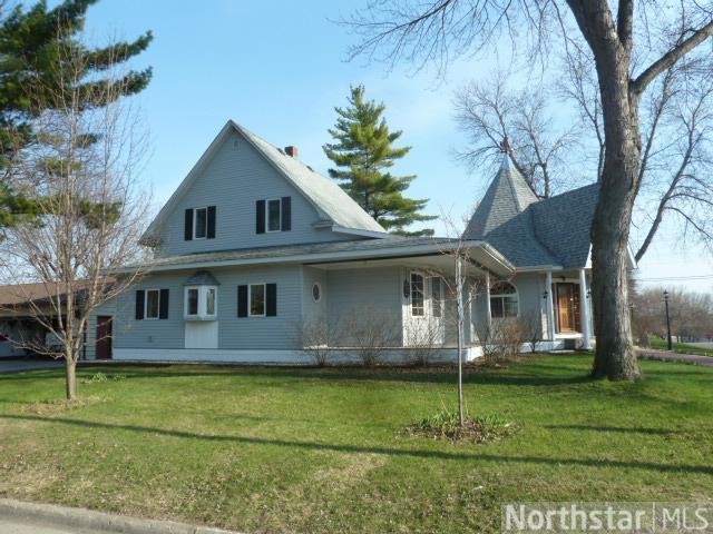 1906 11th E St, Glencoe, MN 55336 photo 3