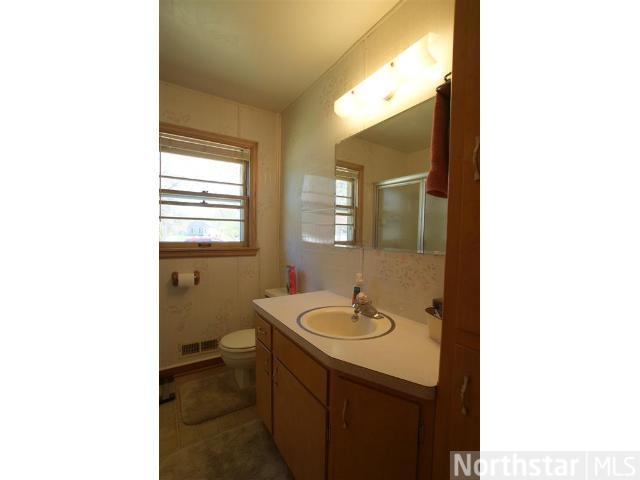 1122 Broadway St, Brainerd, MN 56401 photo 9