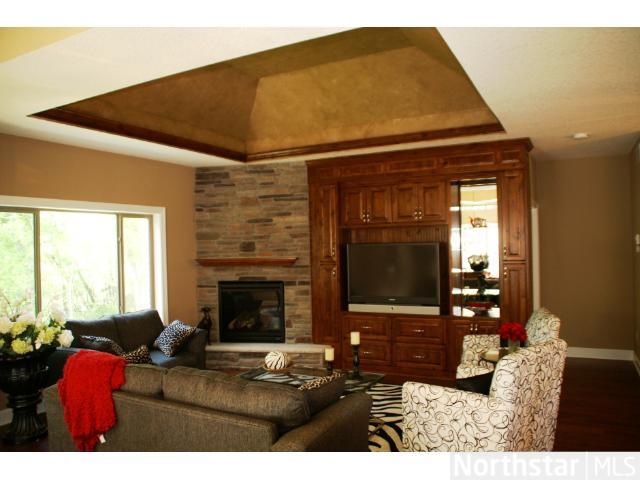 377 Brickyard Dr, Chaska, MN 55318 photo 6
