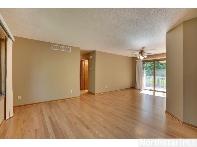 11433 Rhode Island Ct, Champlin, MN 55316 photo 4
