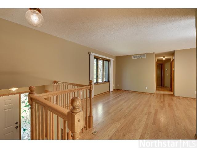 11433 Rhode Island Ct, Champlin, MN 55316 photo 3