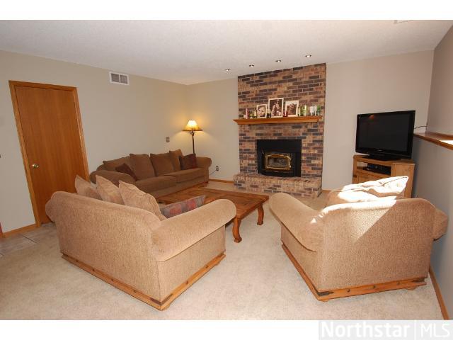 1484 Thomas Ln, Eagan, MN 55122 photo 10