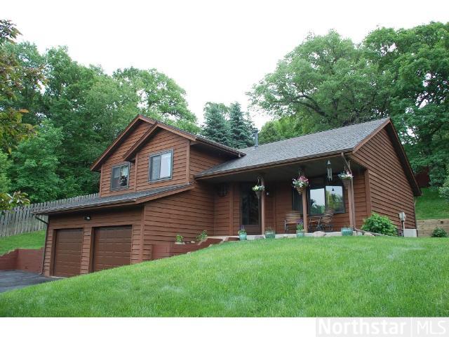 1484 Thomas Ln, Eagan, MN 55122 photo 1