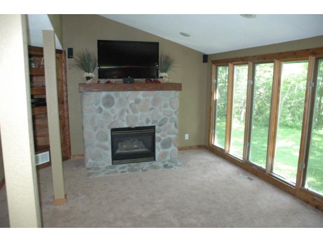 226 Plainview Dr, River Falls, WI 54022 photo 7