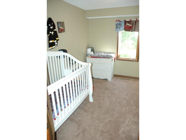 226 Plainview Dr, River Falls, WI 54022 photo 11
