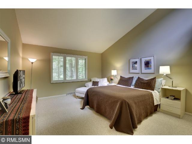4127 Hillcrest Rd, Wayzata, MN 55391 photo 11