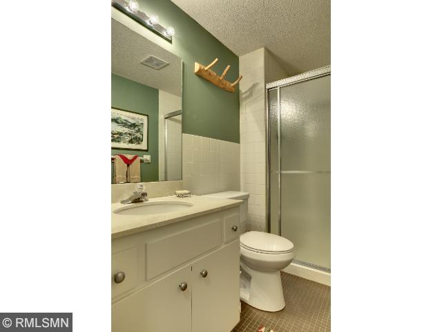 4127 Hillcrest Rd, Wayzata, MN 55391 photo 16