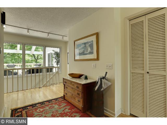 4127 Hillcrest Rd, Wayzata, MN 55391 photo 3